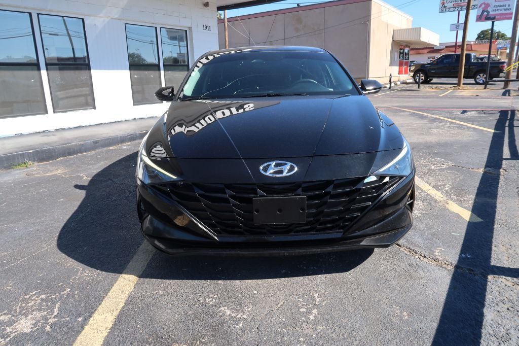 2022 Hyundai Elantra Image 2