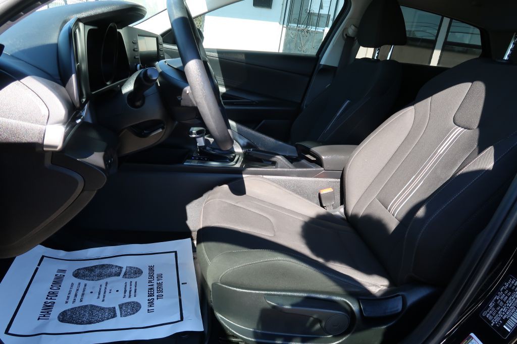 2022 Hyundai Elantra Image 6