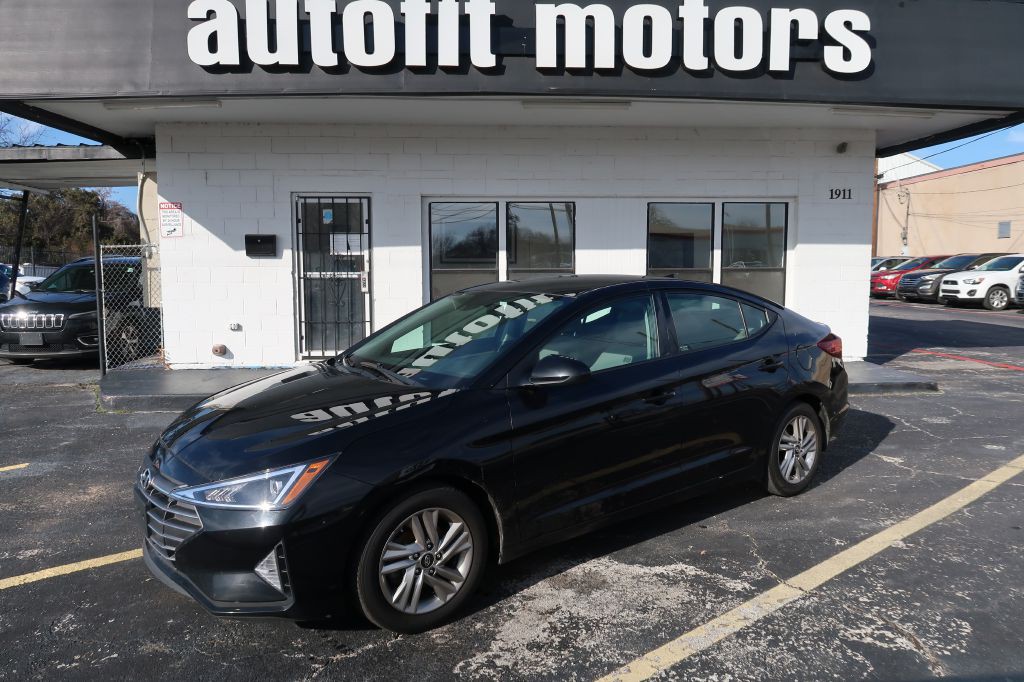 2020 Hyundai Elantra Image 1