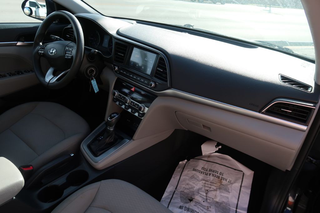 2020 Hyundai Elantra Image 10