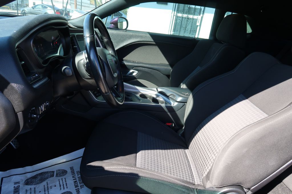 2021 Dodge Challenger Image 6