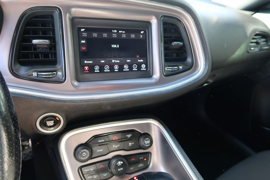 2021 Dodge Challenger Image 14