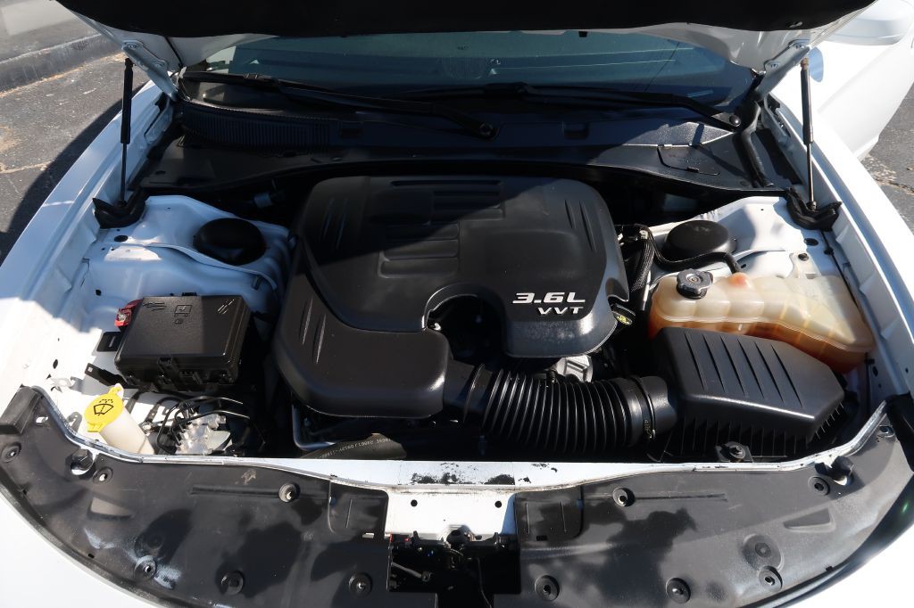 2022 Dodge Charger Image 13