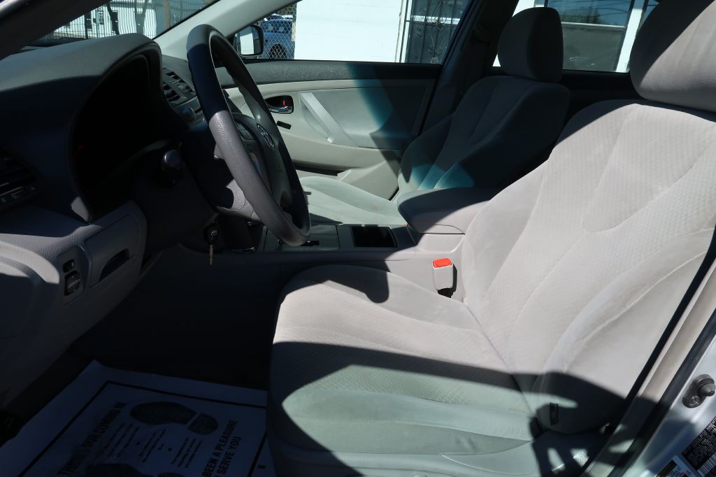 2009 Toyota Camry Image 6