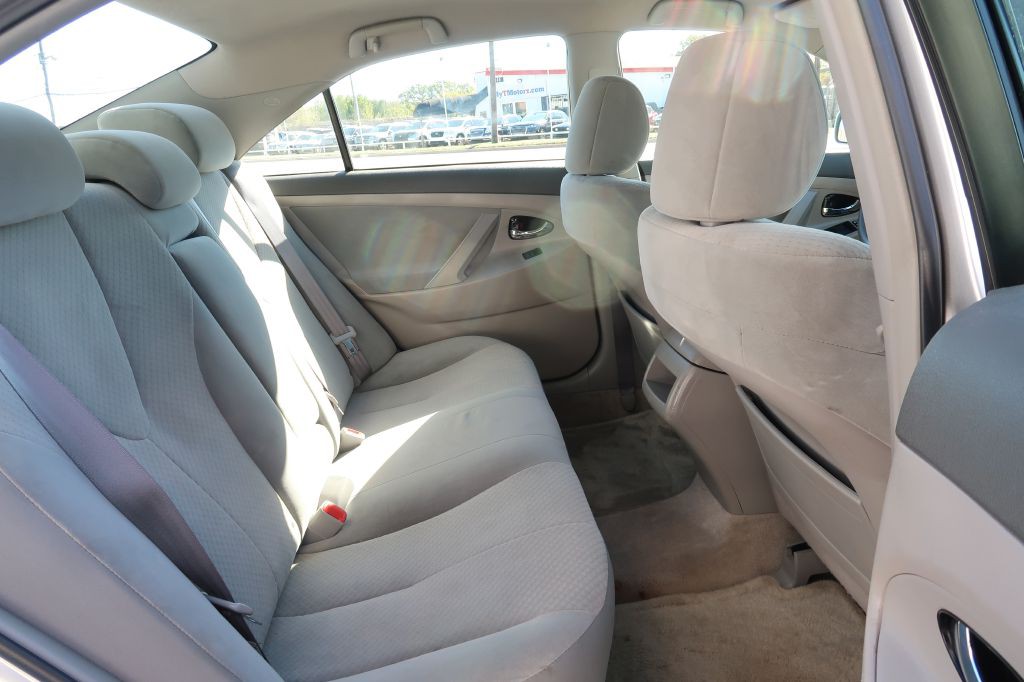2009 Toyota Camry Image 9