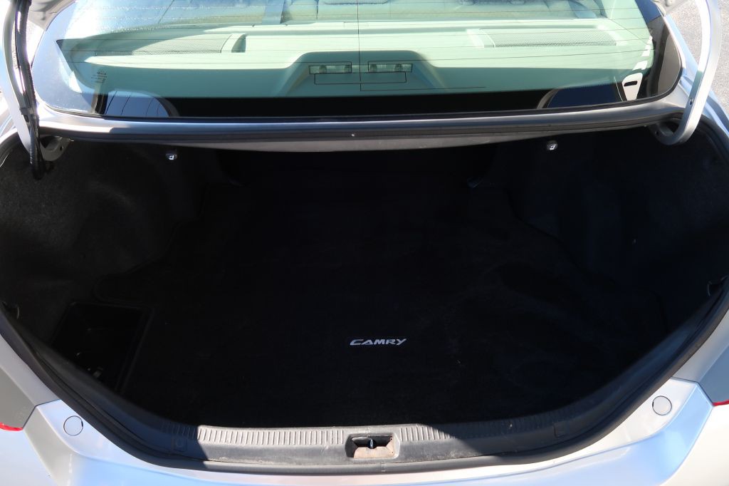 2009 Toyota Camry Image 12