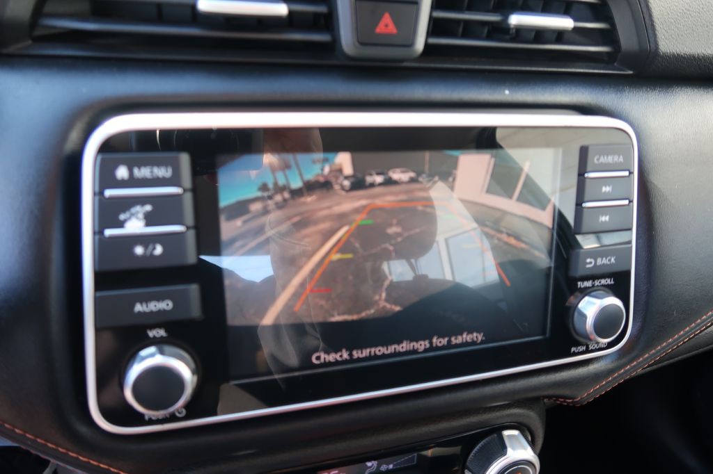 2020 Nissan Versa Image 14