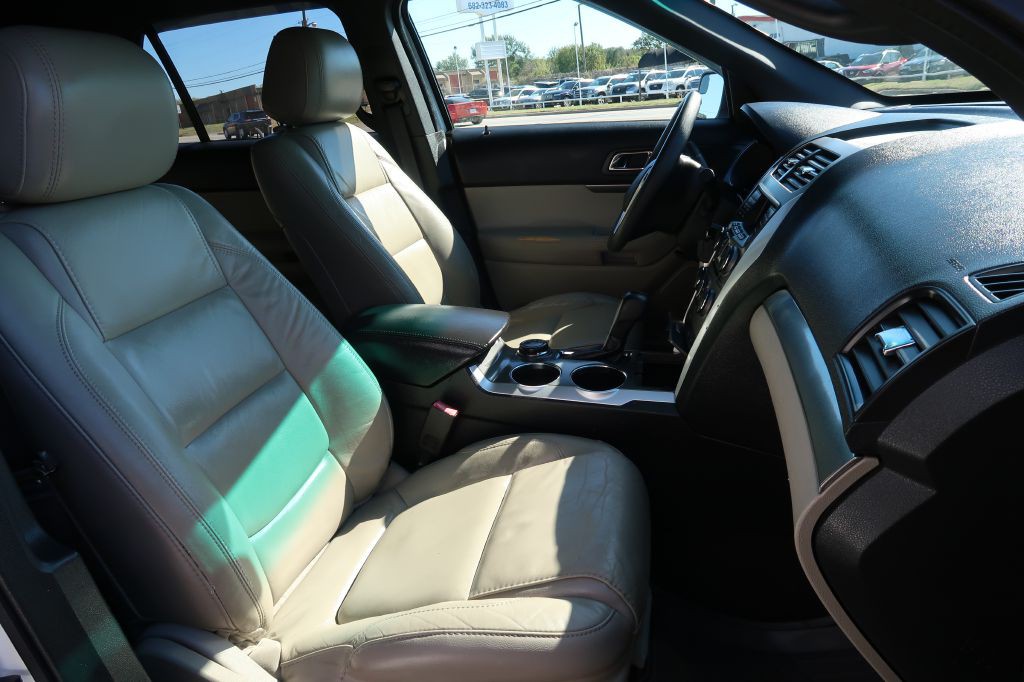 2013 Ford Explorer Image 10