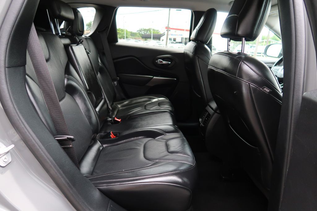 2020 Jeep Cherokee Image 7