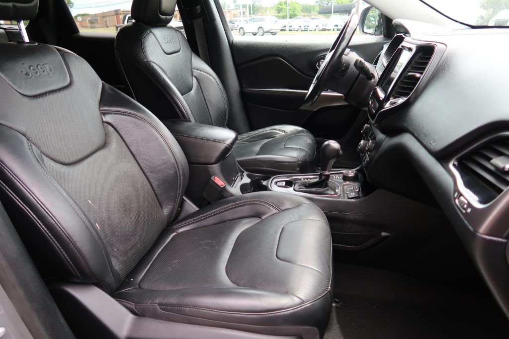 2020 Jeep Cherokee Image 8