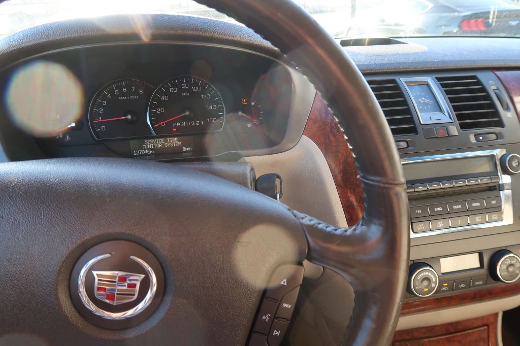 2007 Cadillac DTS Image 13