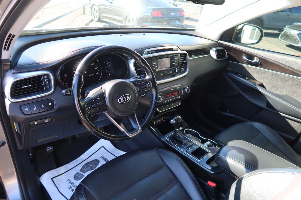 2016 Kia Sorento Image 5