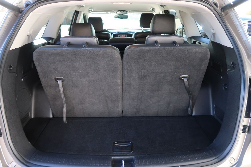 2016 Kia Sorento Image 12