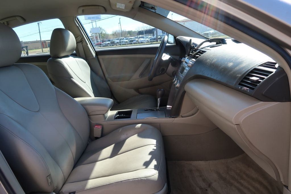 2009 Toyota Camry Image 9