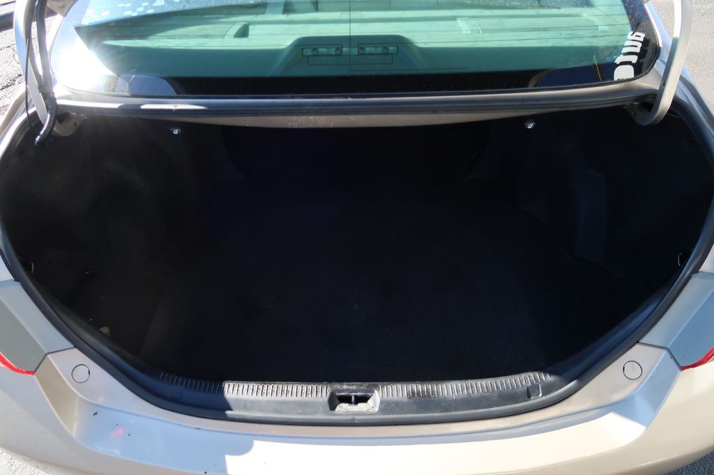 2009 Toyota Camry Image 11