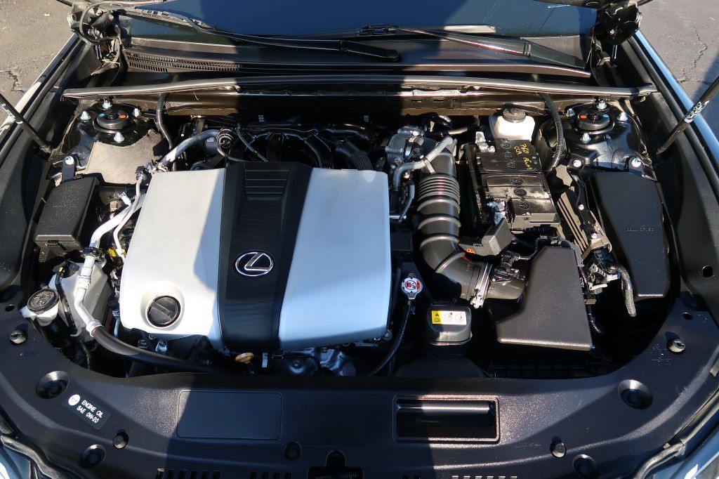 2022 Lexus ES Image 13