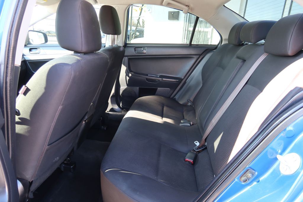 2015 Mitsubishi Lancer Image 7