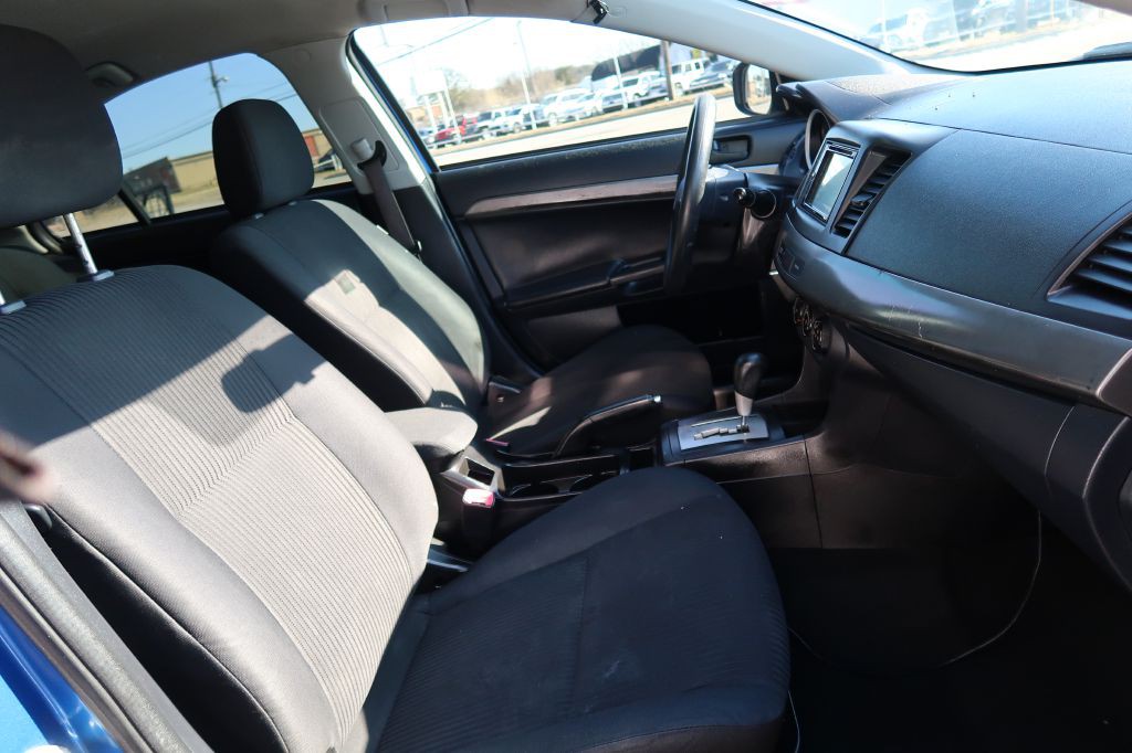 2015 Mitsubishi Lancer Image 9