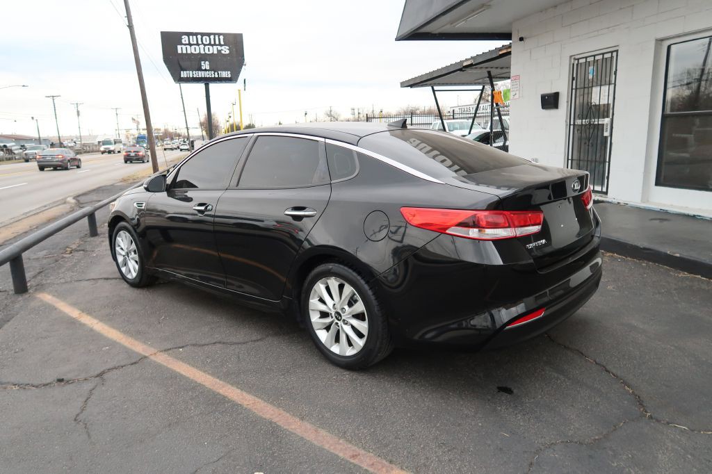 2017 Kia Optima Image 4