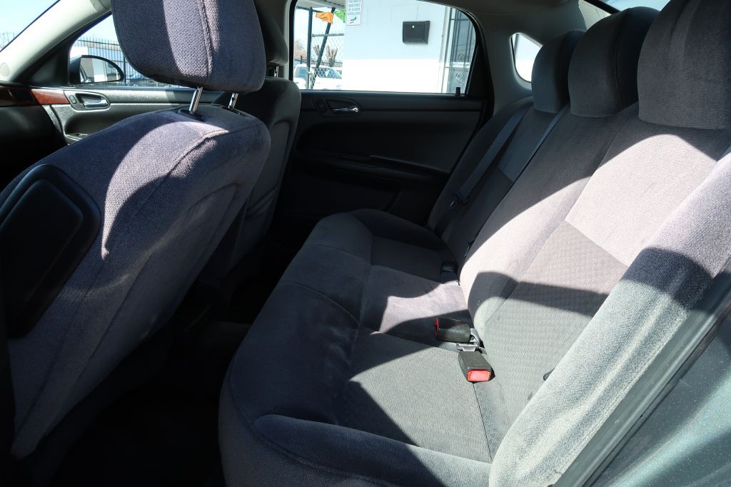 2011 Chevrolet Impala Image 7