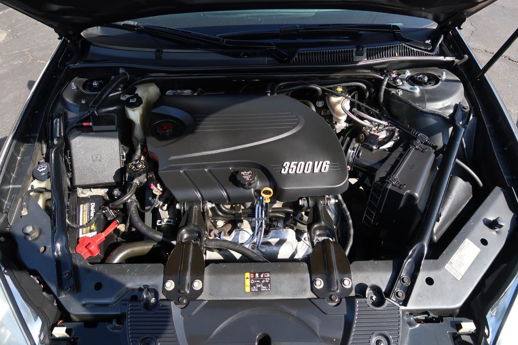 2011 Chevrolet Impala Image 12