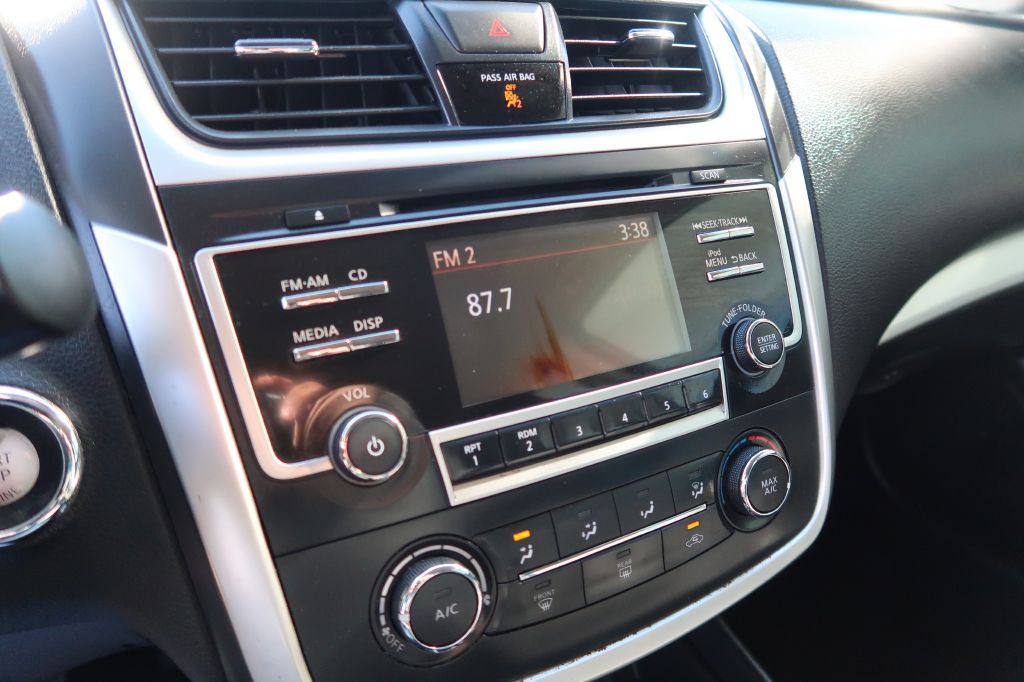 2017 Nissan Altima Image 13