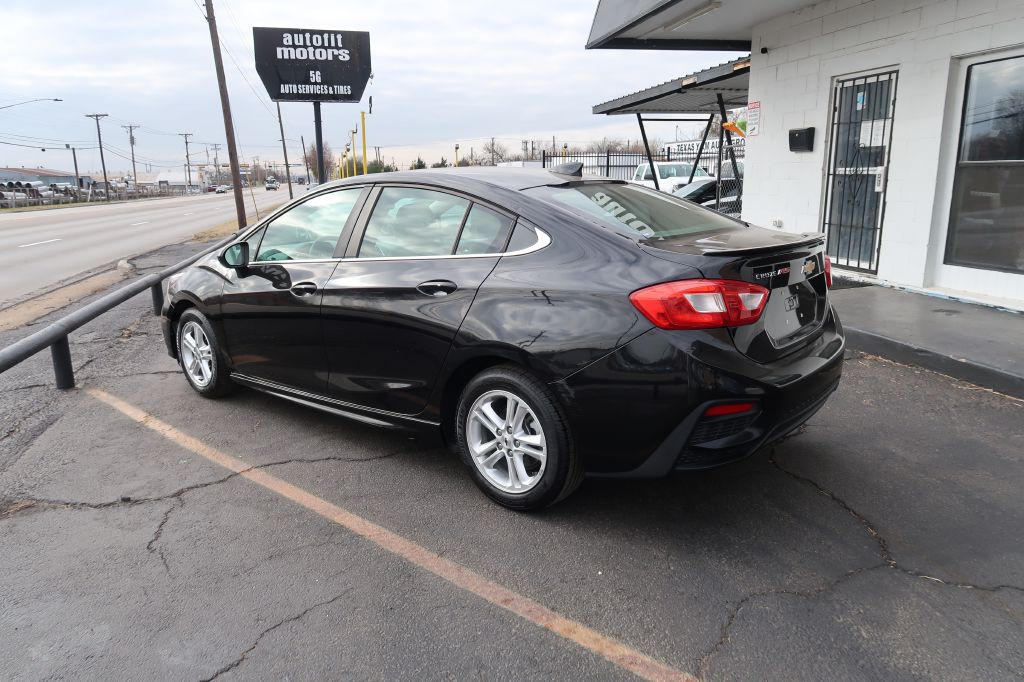 2017 Chevrolet Cruze Image 4