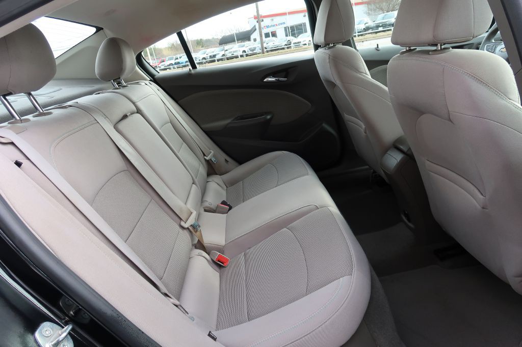 2017 Chevrolet Cruze Image 8