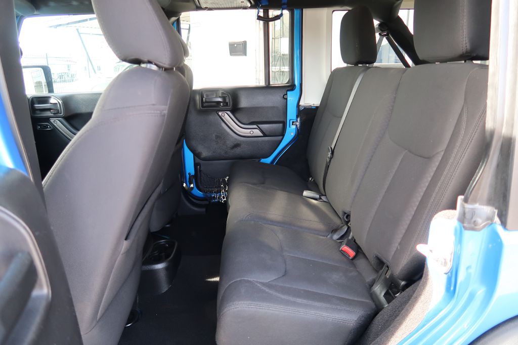 2015 Jeep Wrangler Unlimited Image 9