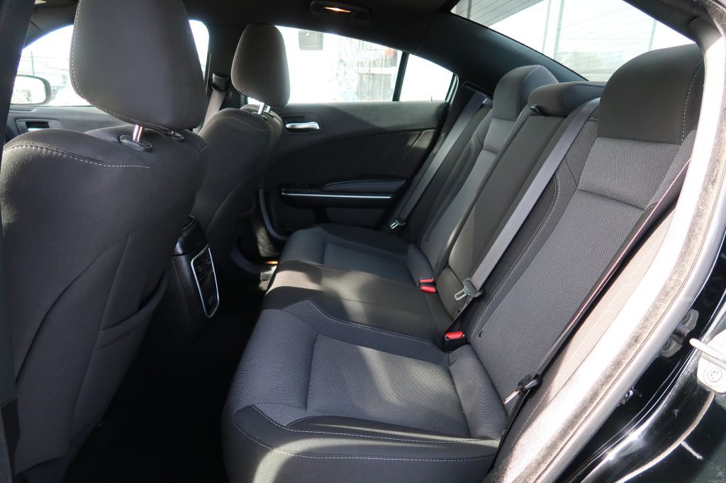 2022 Dodge Charger Image 8