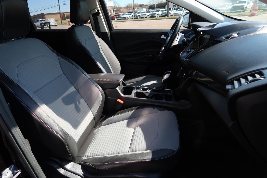 2019 Ford Escape Image 9