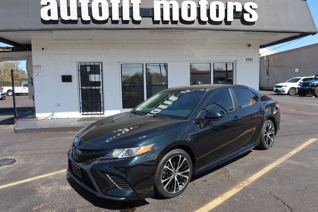 2020 Toyota Camry Image 1