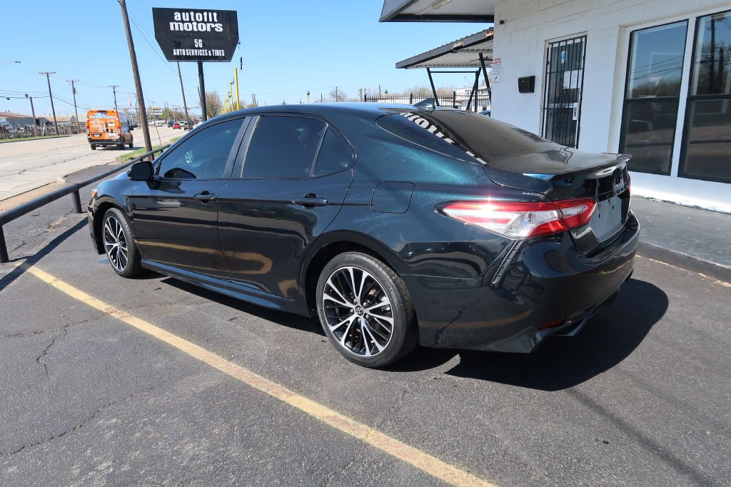 2020 Toyota Camry Image 5