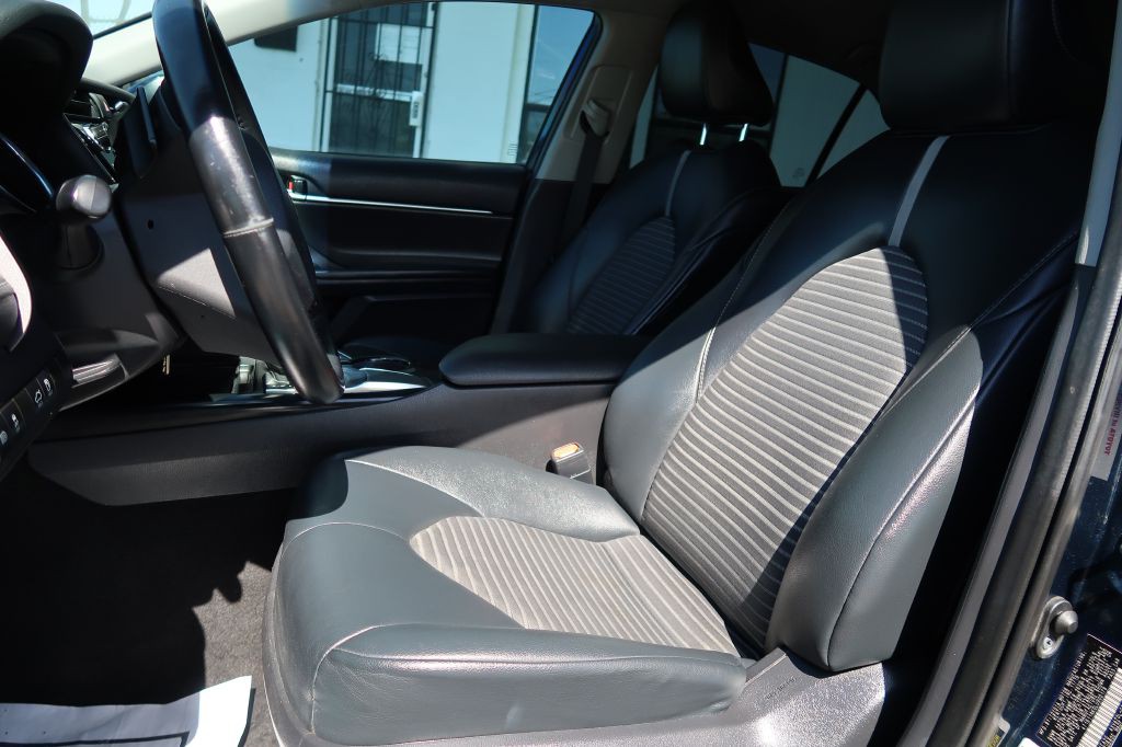 2020 Toyota Camry Image 6
