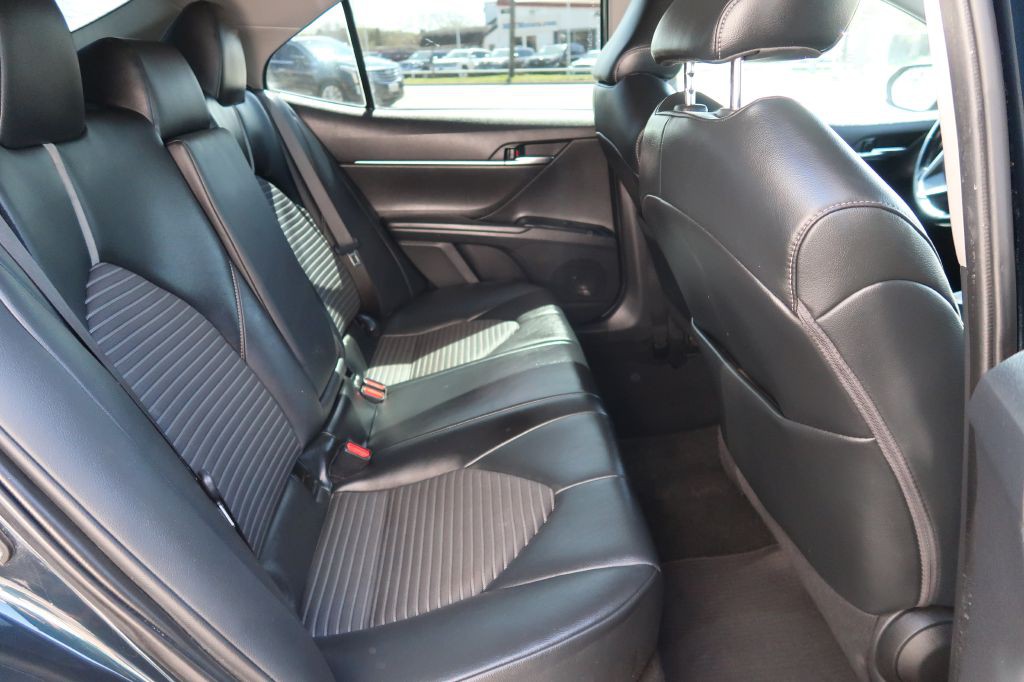 2020 Toyota Camry Image 9