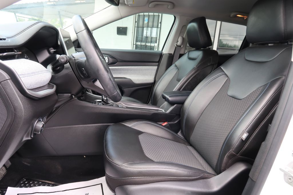 2022 Jeep Compass Image 6