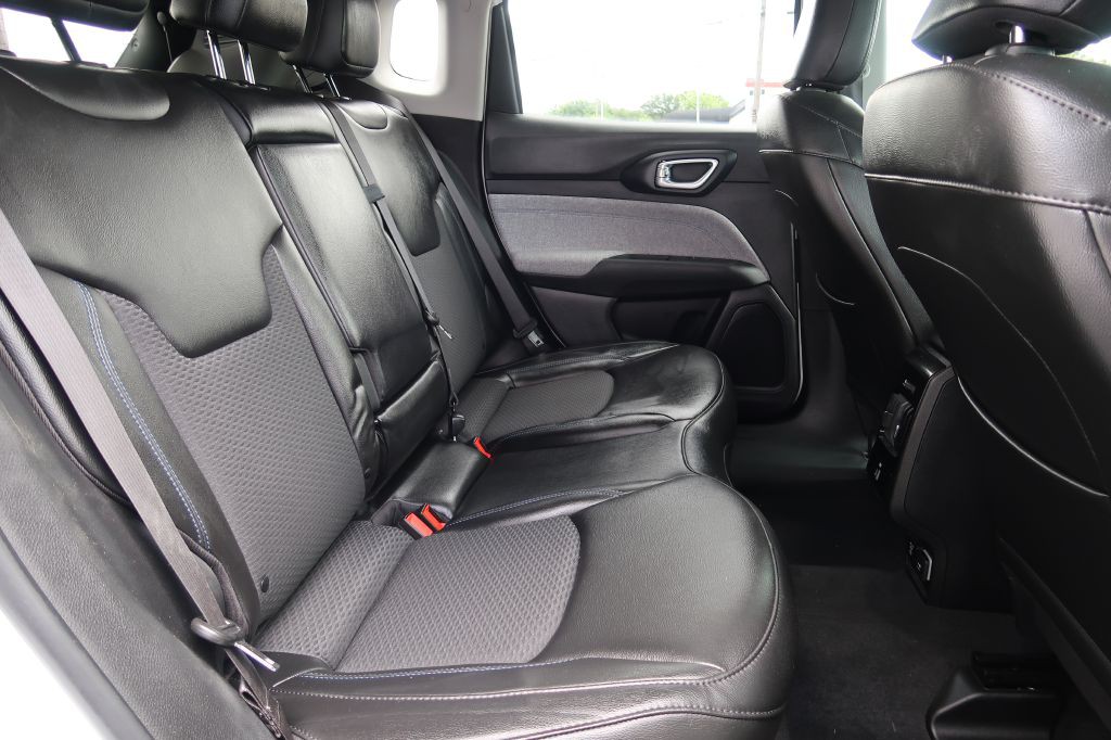 2022 Jeep Compass Image 9