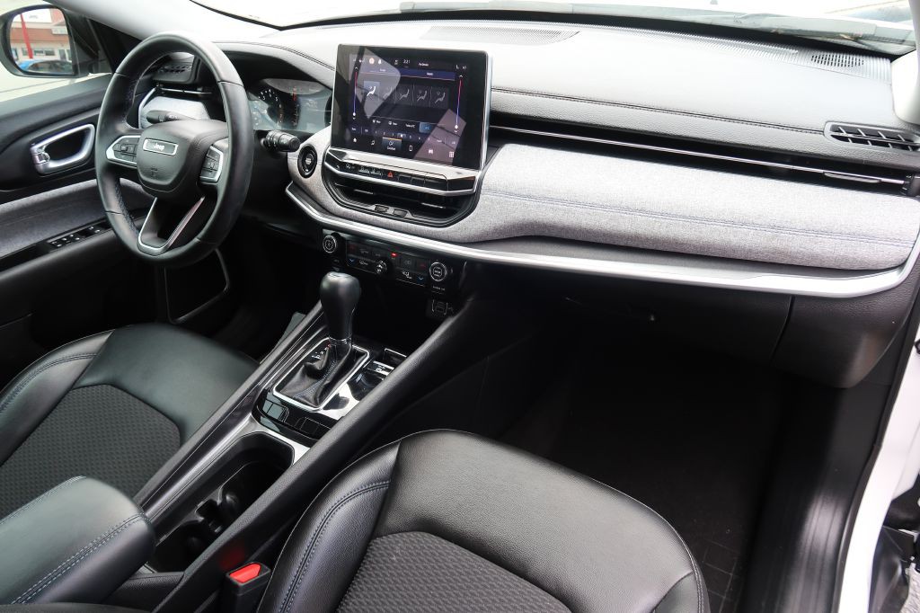 2022 Jeep Compass Image 11