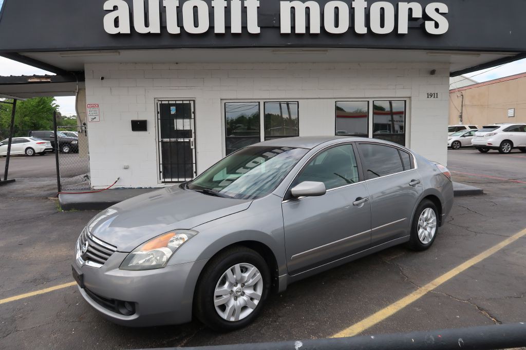 2009 Nissan Altima Image 1