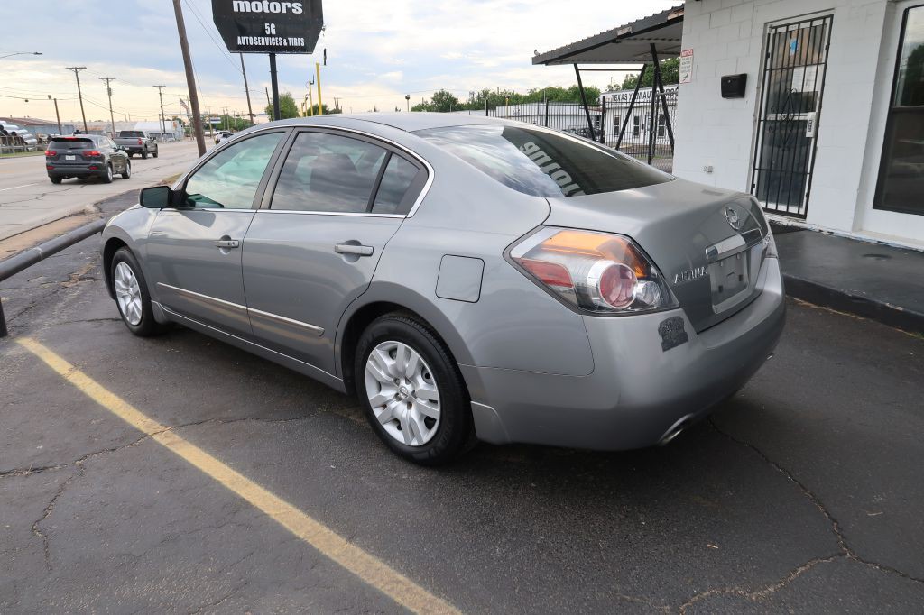 2009 Nissan Altima Image 4