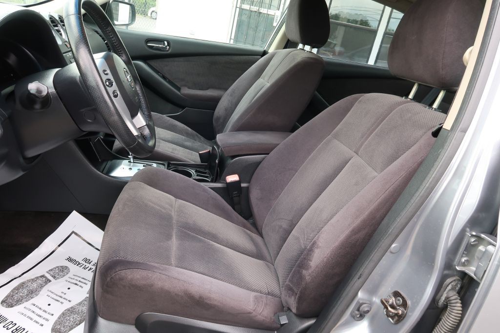 2009 Nissan Altima Image 5