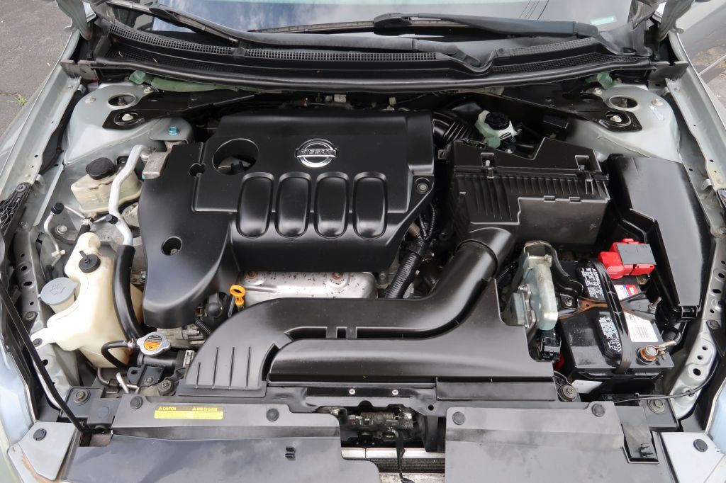2009 Nissan Altima Image 12