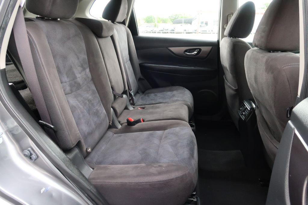 2015 Nissan Rogue Image 8