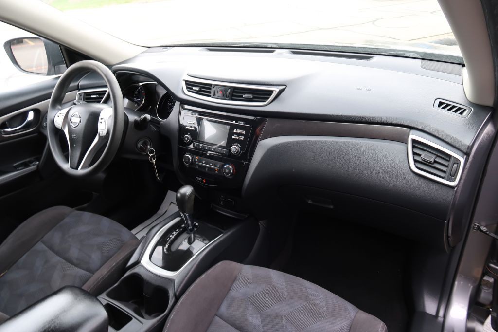 2015 Nissan Rogue Image 10