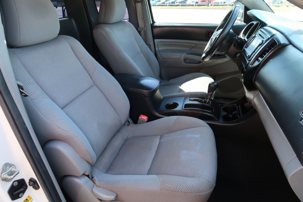 2015 Toyota Tacoma Image 7