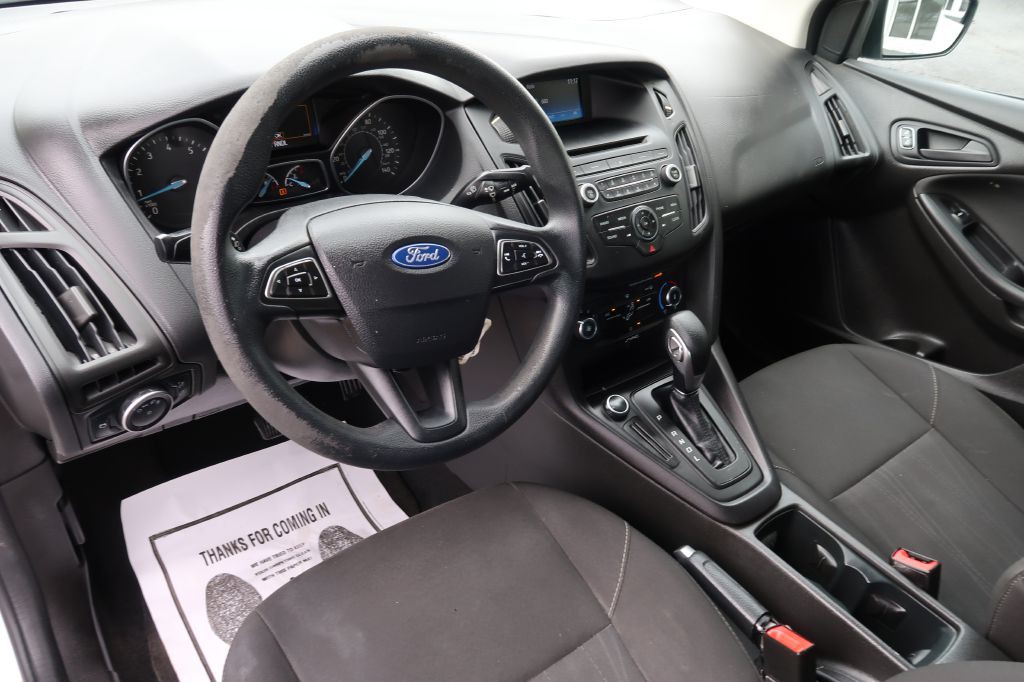 2016 Ford Focus Image 6