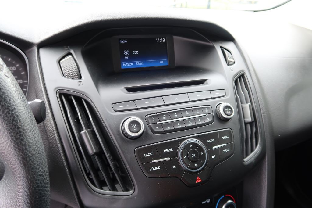 2016 Ford Focus Image 12