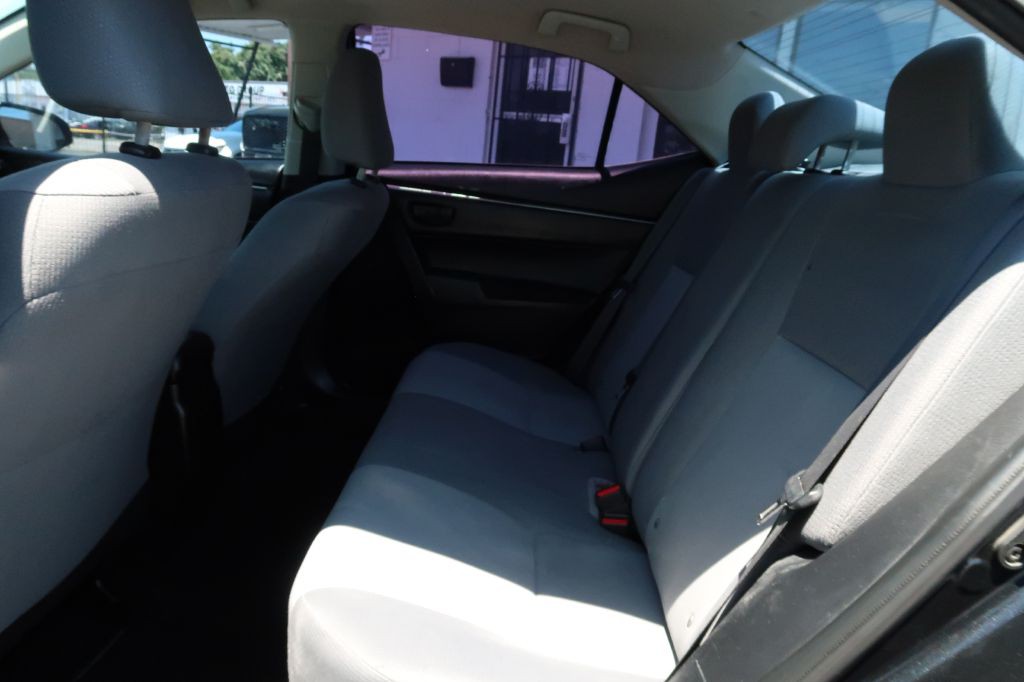 2015 Toyota Corolla Image 7