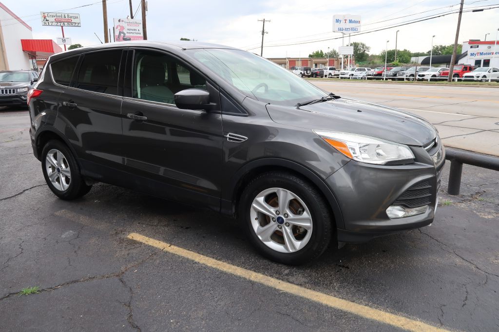 2016 Ford Escape Image 2