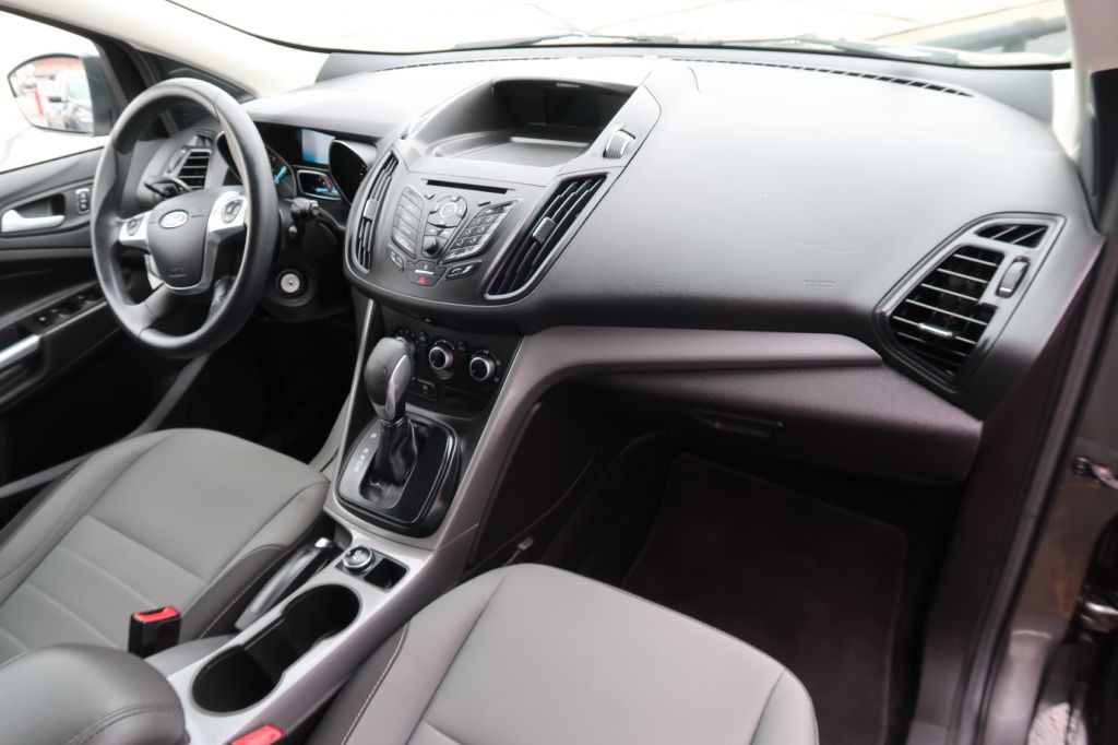 2016 Ford Escape Image 10